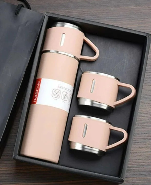 Conjunto de Garrafa Térmica a Vácuo em Aço Inox( 500 ml) e 3 Canecas